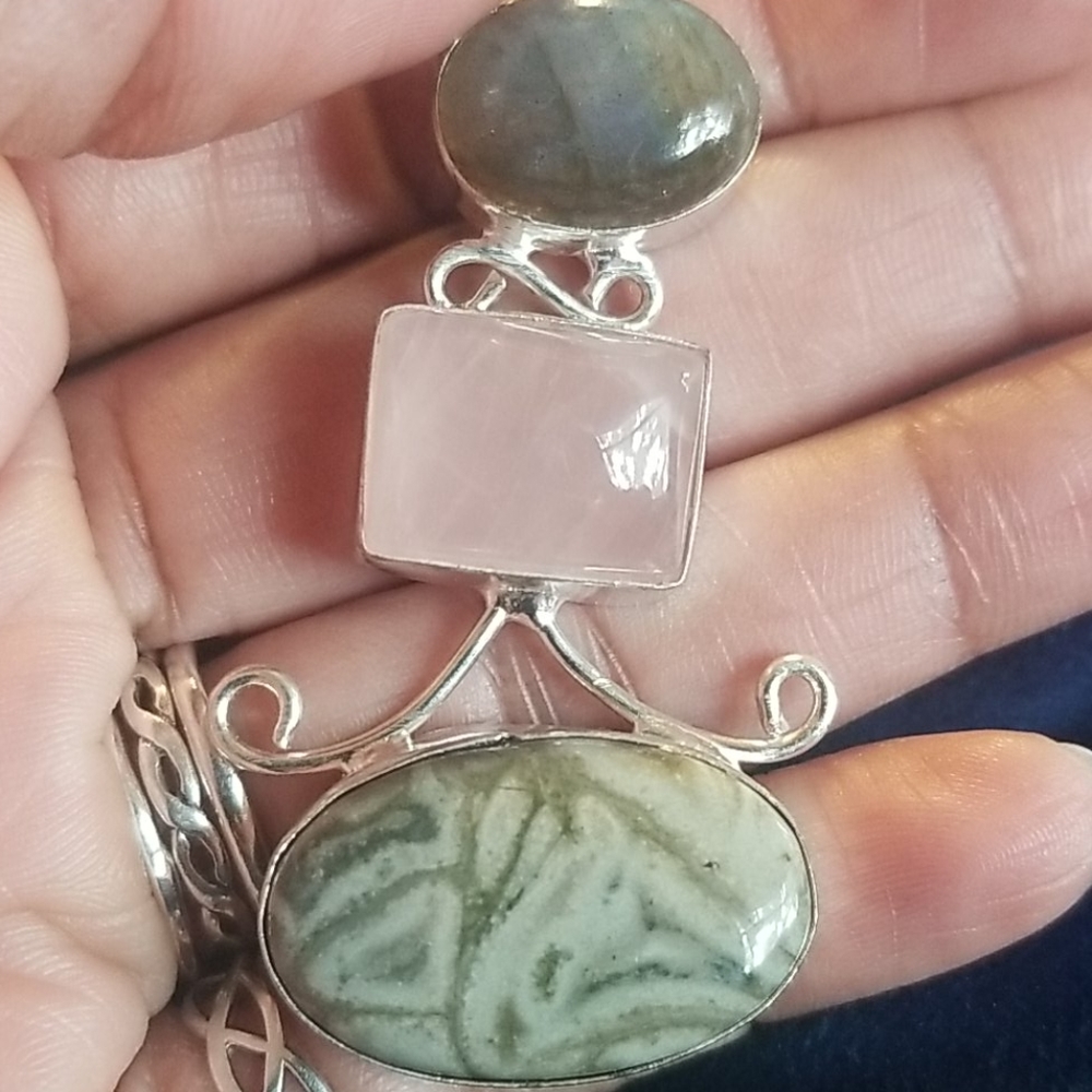 ⤠Beautiful PENDANT - Picture 4 of 4